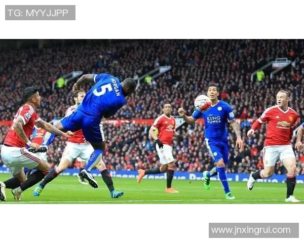 曼联与莱斯特城比赛裁判表现分析及争议判罚回顾 曼联与莱斯特城比赛裁判表现分析及争议判罚回顾